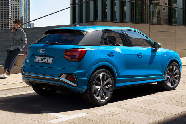 AUDI Q2